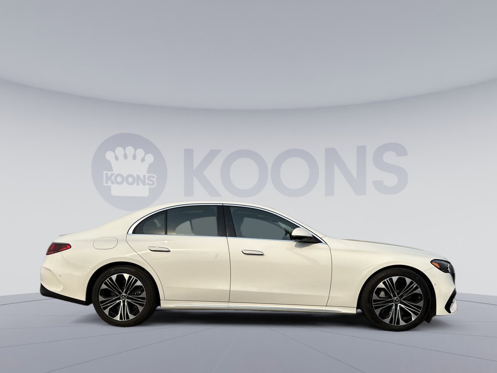 Used 2025 Mercedes-Benz E 450 4MATIC Sedan image 8