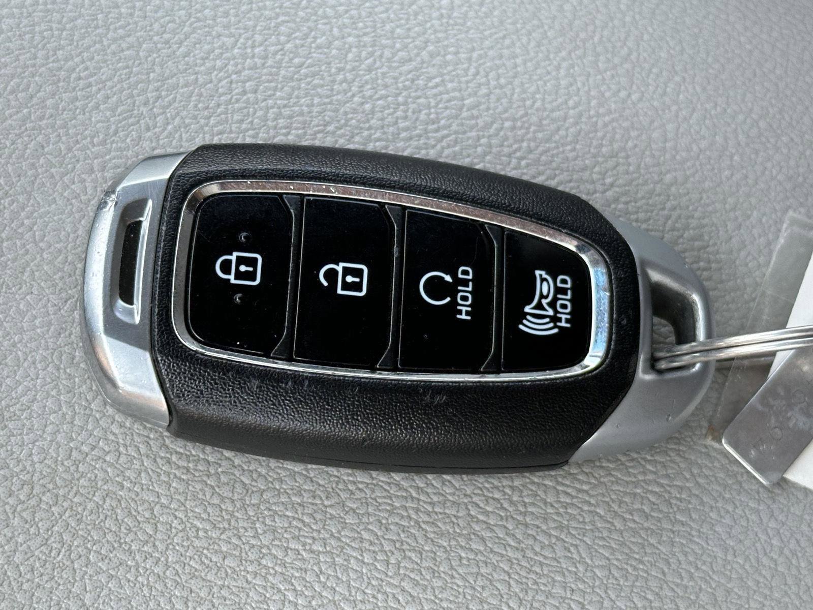 Used 2022 Hyundai Kona Limited w/ Cargo Package image 14