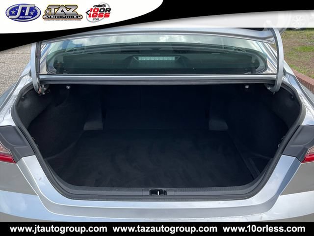 Used 2025 Toyota Camry LE FWD image 17