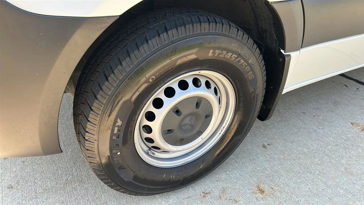 Used 2022 Mercedes-Benz Sprinter 2500 image 16