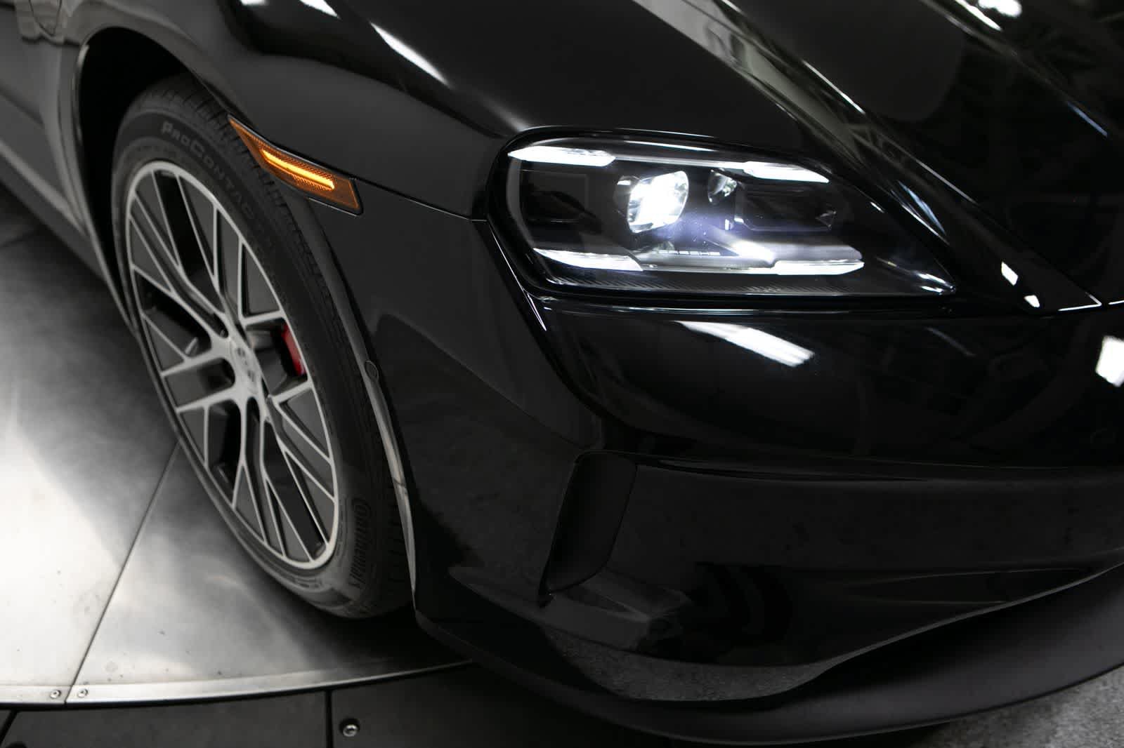 New 2026 Porsche Taycan 4S AWD/4WD image 12