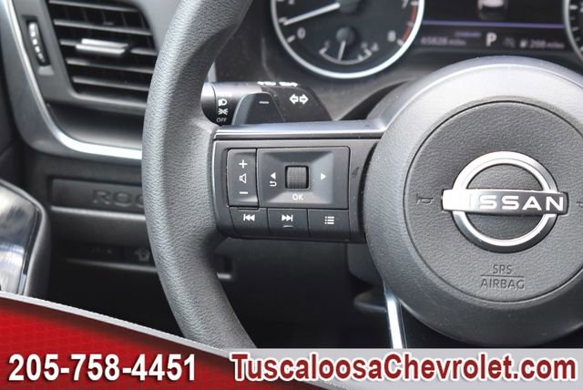 Used 2024 Nissan Rogue S FWD image 25