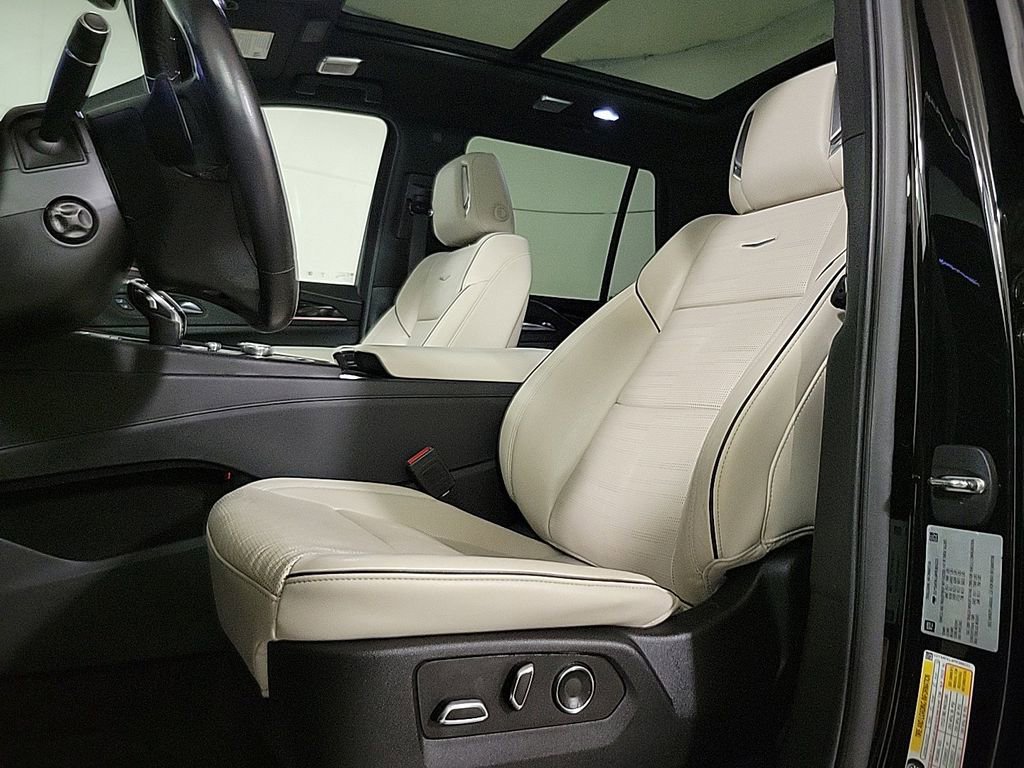 Used 2023 Cadillac Escalade Sport w/ LPO, ONYX Package image 10