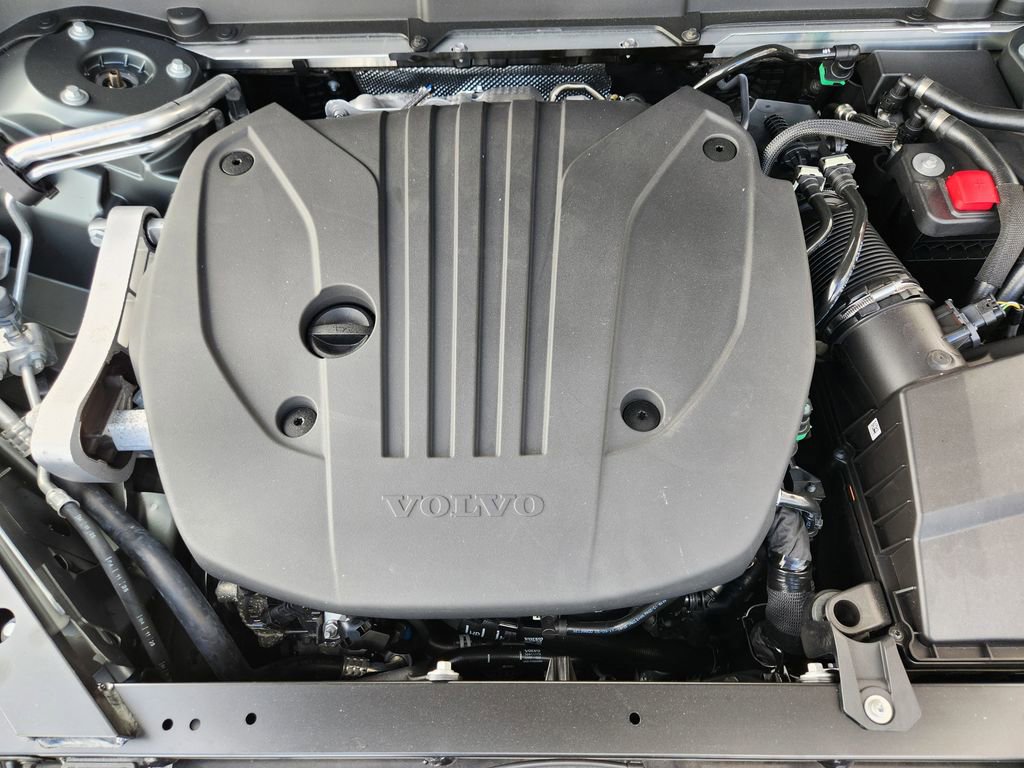 New 2026 Volvo XC60 B5 Ultra w/ Protection Package Premier image 20