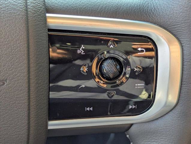 Used 2025 Nissan Armada SV image 8