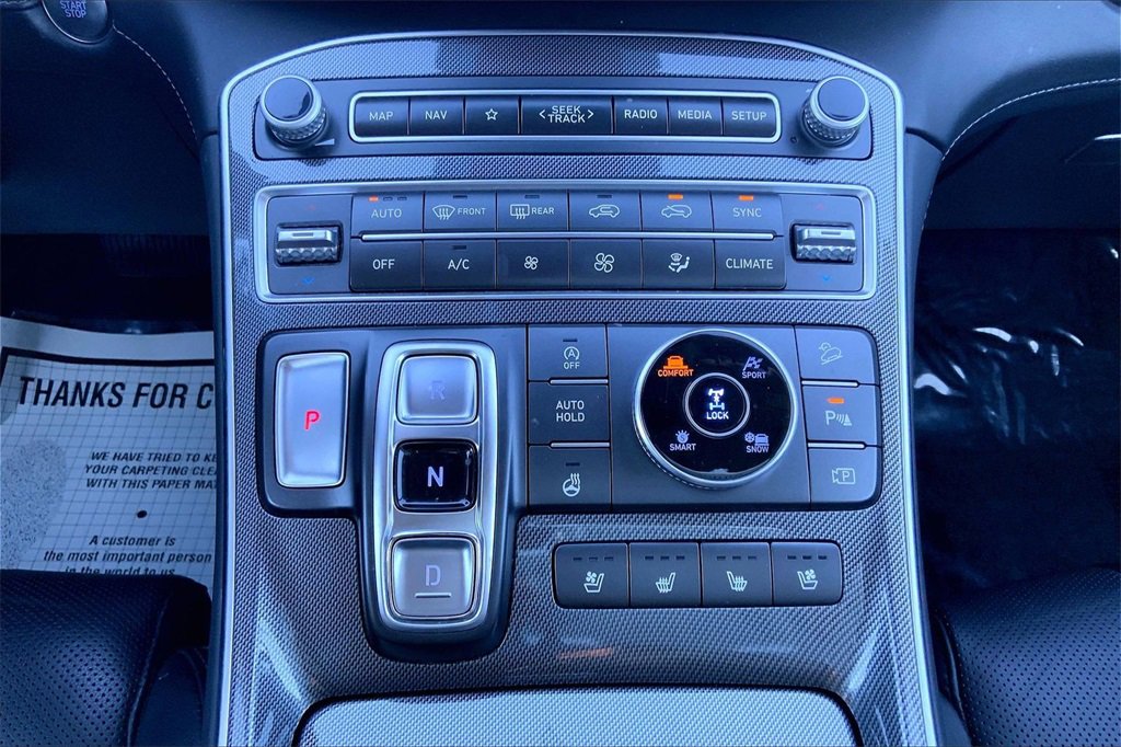 Used 2023 Hyundai Santa Fe Limited image 16