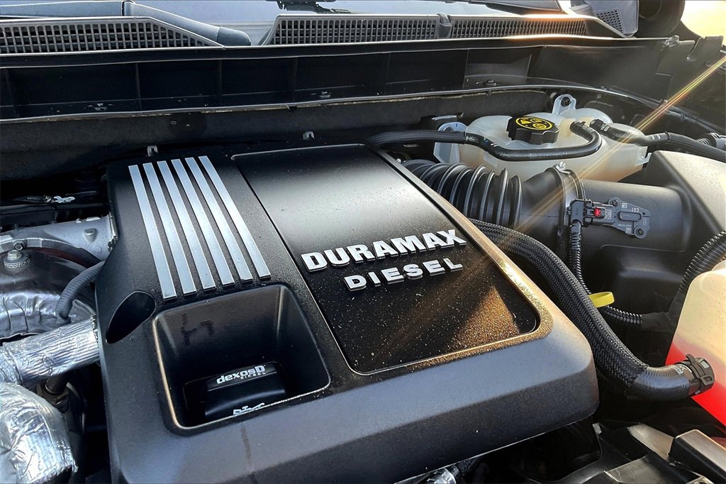 Used 2023 GMC Yukon Denali Ultimate image 32