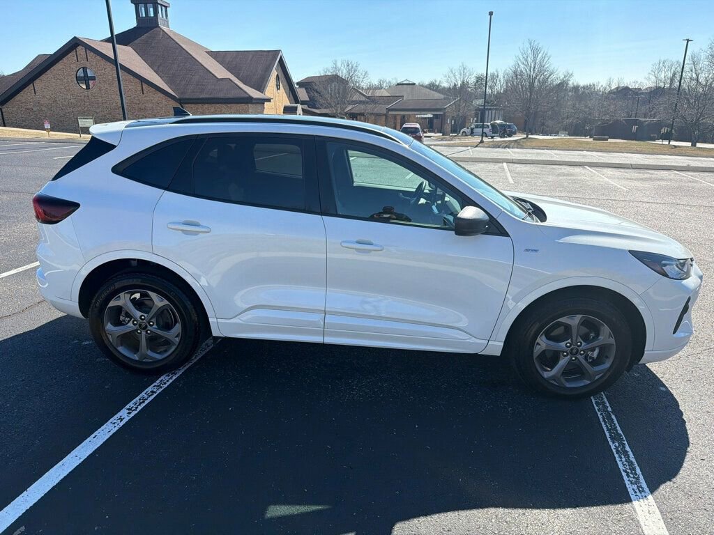 Used 2024 Ford Escape ST-Line w/ Tech Pack #1 image 8