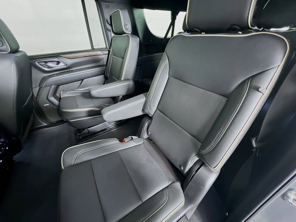 Certified 2024 Chevrolet Suburban Premier w/ Premium Package image 25