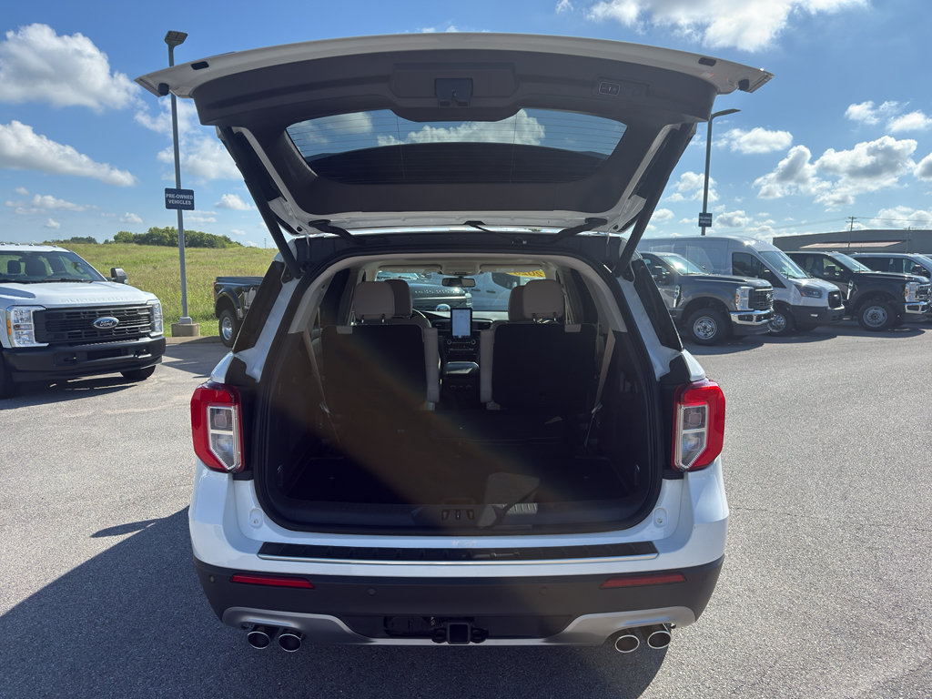 Certified 2023 Ford Explorer Platinum w/ Technology Package AWD/4WD image 23