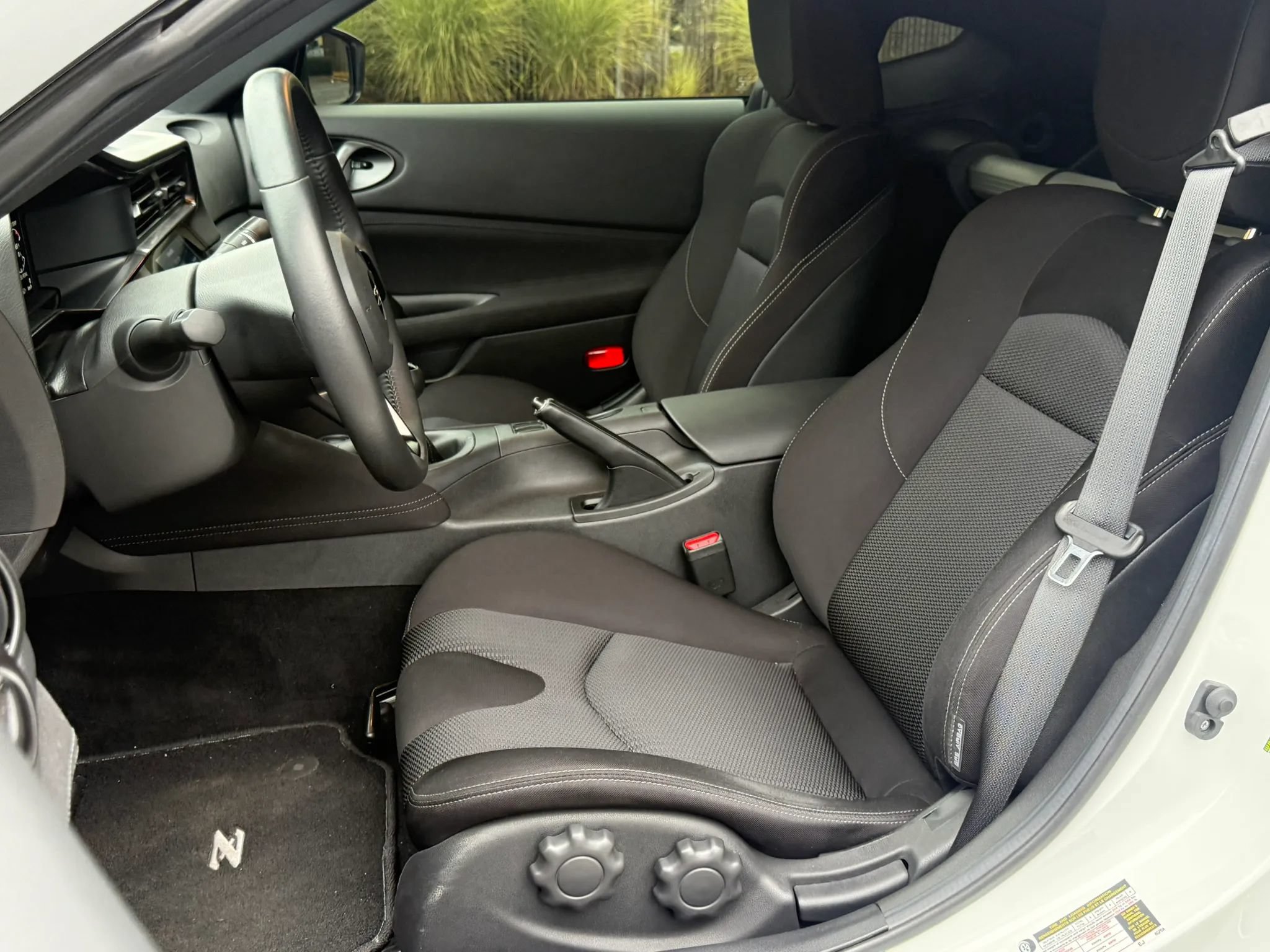 Used 2024 Nissan Z Sport w/ Floor Mat Package RWD image 13