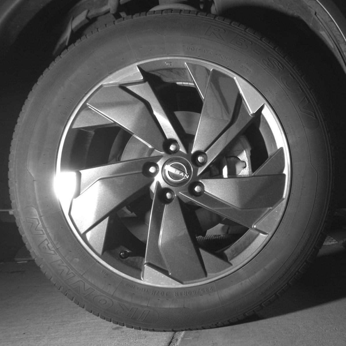 Used 2025 Nissan Rogue SV AWD/4WD image 13