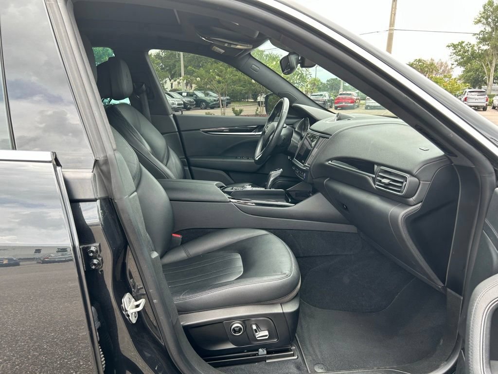 Used 2023 Maserati Levante GT AWD/4WD image 41