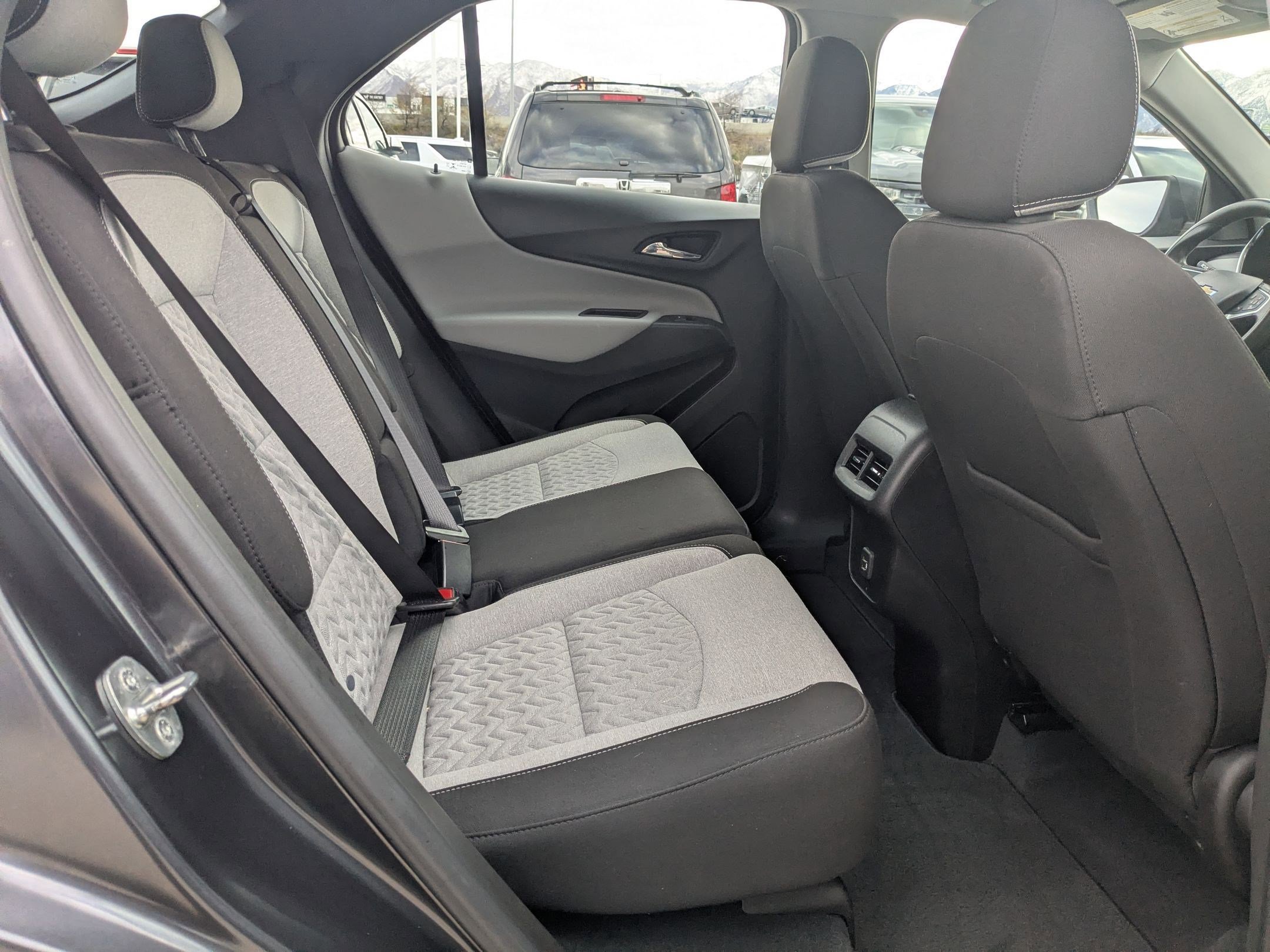 Used 2022 Chevrolet Equinox LS image 19