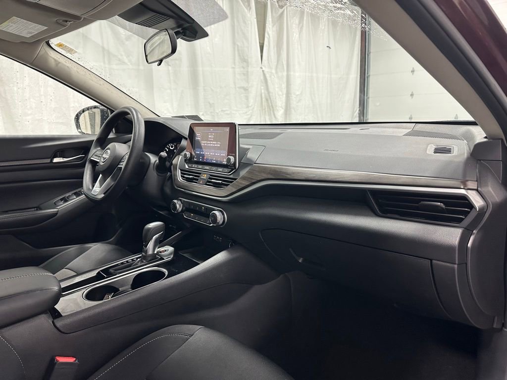 Used 2024 Nissan Altima 2.5 SV image 58