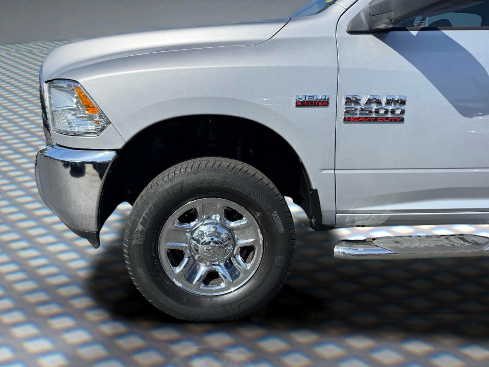 Used 2018 RAM 2500 Tradesman w/ Chrome Appearance Group AWD/4WD image 16