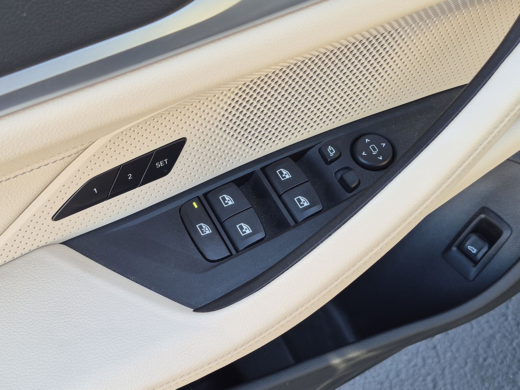 Certified 2025 BMW i4 eDrive40 RWD image 15