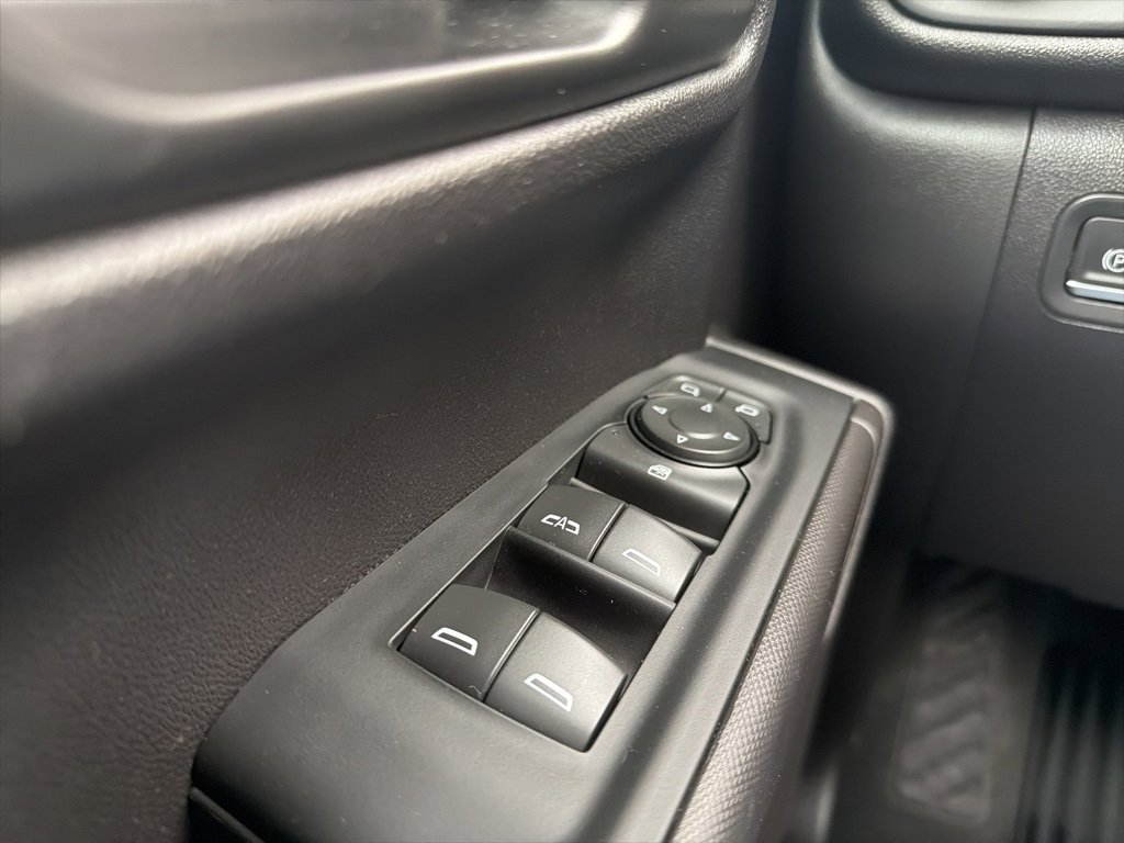 Used 2024 Chevrolet Silverado 1500 Custom image 14