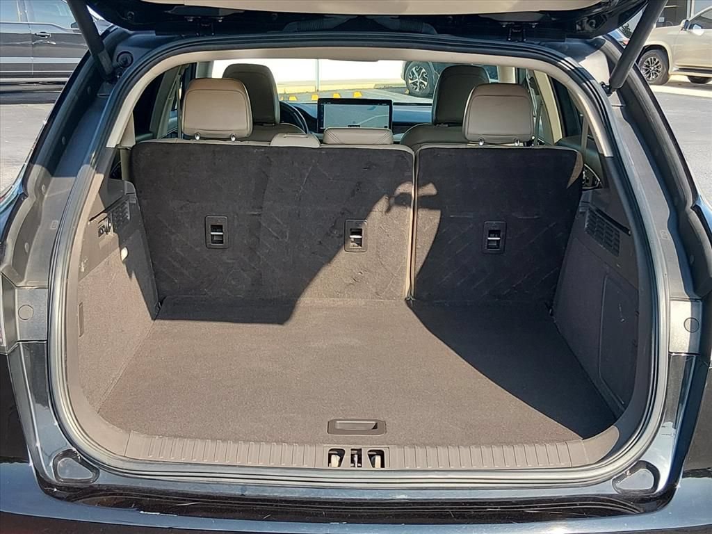 Used 2023 Lincoln Nautilus Reserve w/ Cargo Utility Package FWD image 14