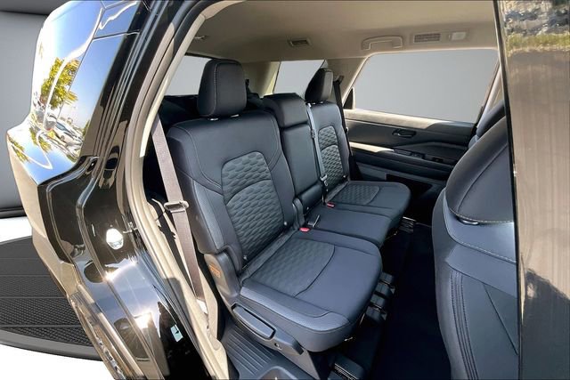 New 2026 Nissan Pathfinder SV FWD image 9