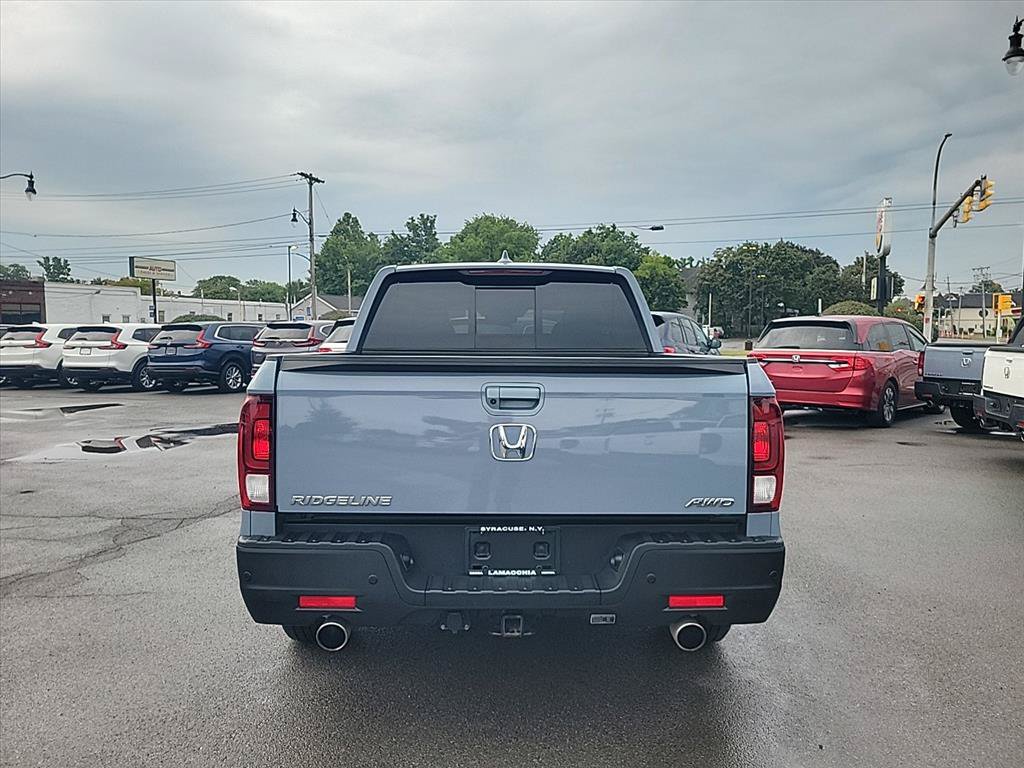 Used 2023 Honda Ridgeline RTL-E image 4