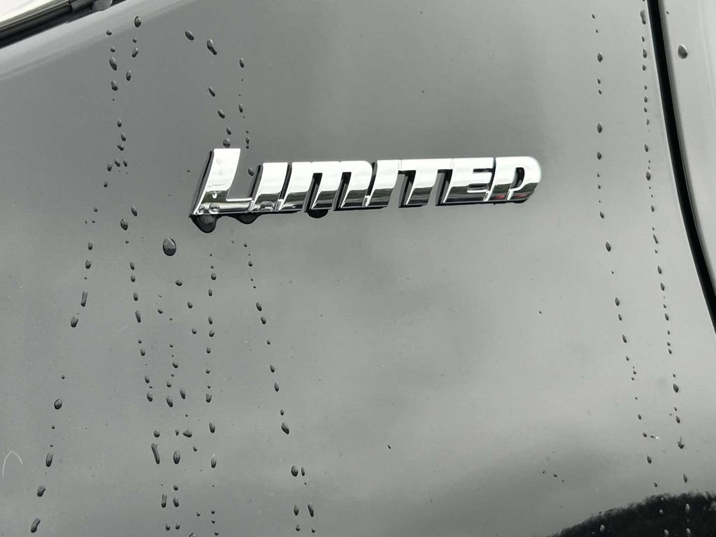New 2026 Toyota Tundra Limited AWD/4WD image 10