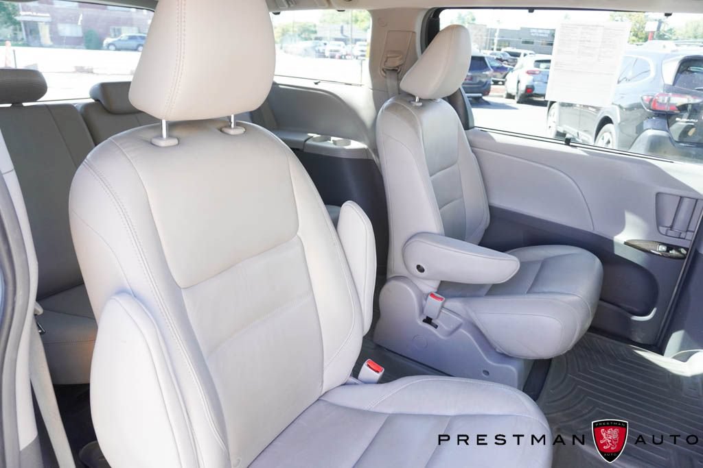 Used 2015 Toyota Sienna XLE w/ XLE Navigation Package AWD/4WD image 23