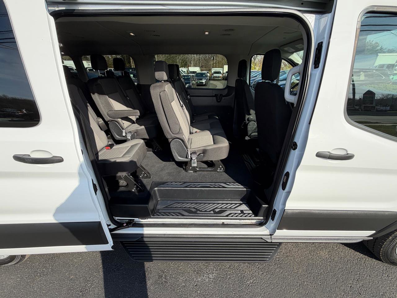 Used 2025 Ford Transit 350 XLT image 29