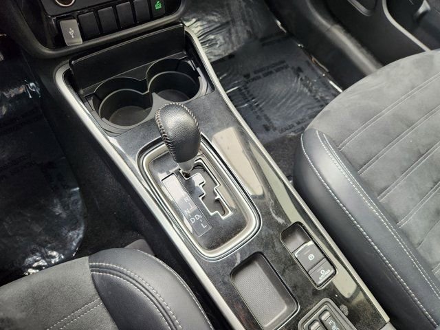 Used 2020 Mitsubishi Outlander SE image 23