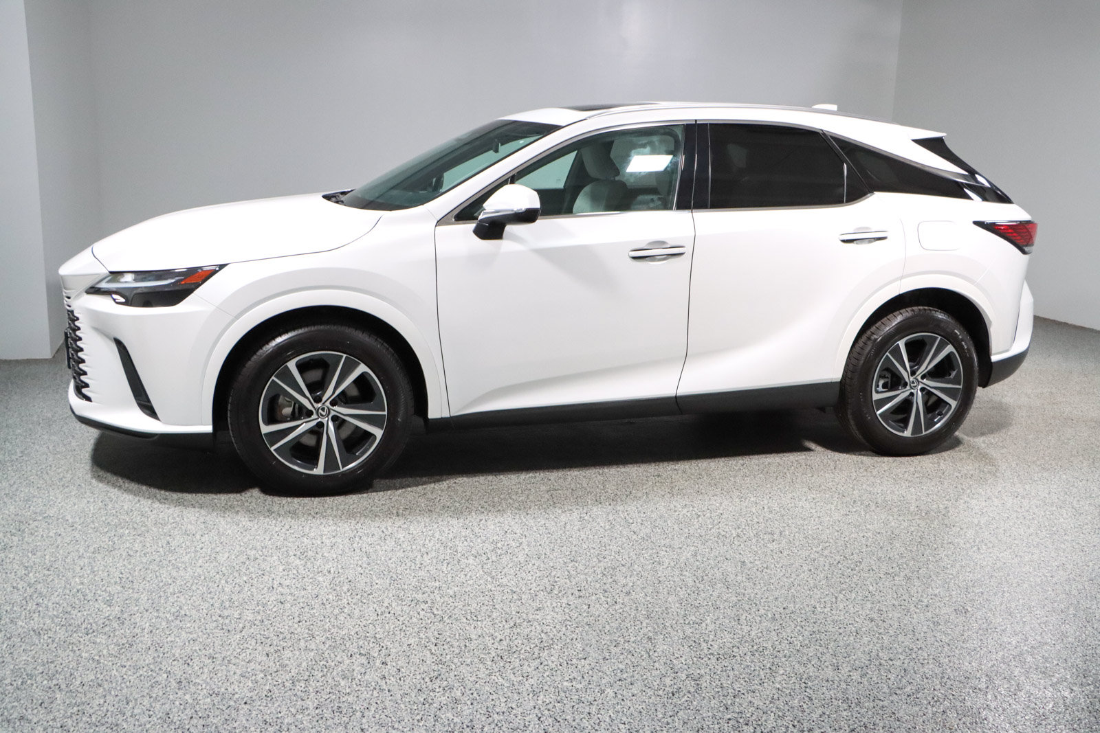 Used 2023 Lexus RX 350 Premium w/ Cold Area Package AWD/4WD image 10