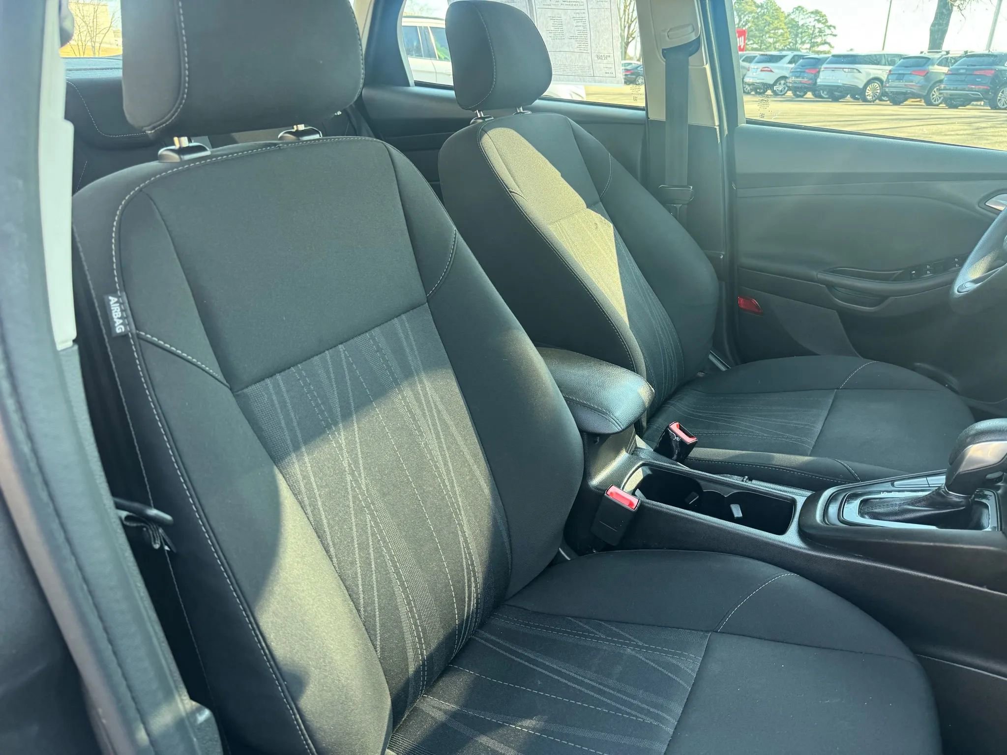 Used 2018 Ford Focus SE image 22