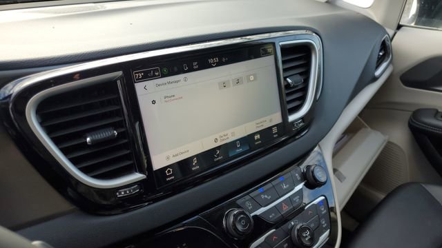 Certified 2024 Chrysler Pacifica Touring-L image 15