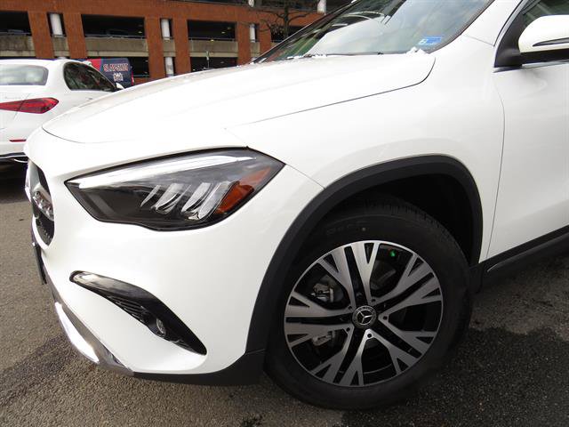 Used 2025 Mercedes-Benz GLA 250 4MATIC image 21