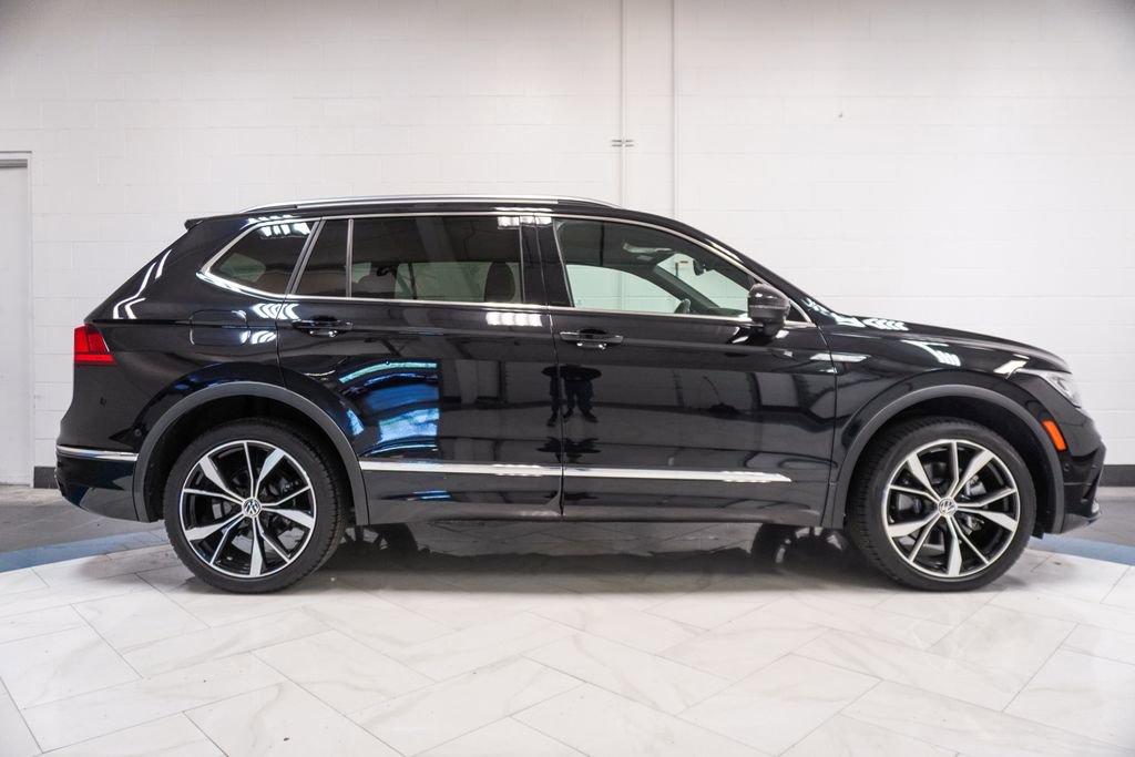 Used 2022 Volkswagen Tiguan SEL R-Line AWD/4WD image 34