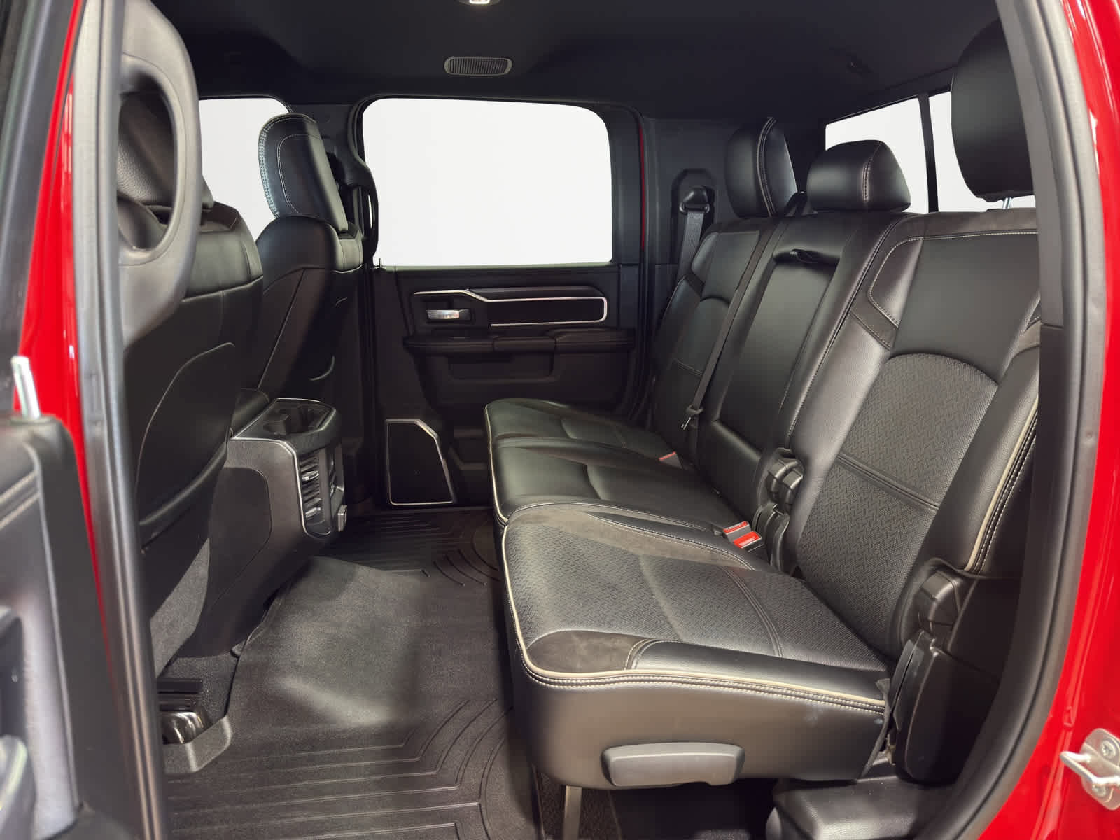 Used 2023 RAM 3500 Laramie w/ Night Edition image 28