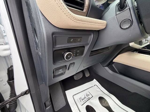 Certified 2024 Ford Expedition Limited AWD/4WD image 24