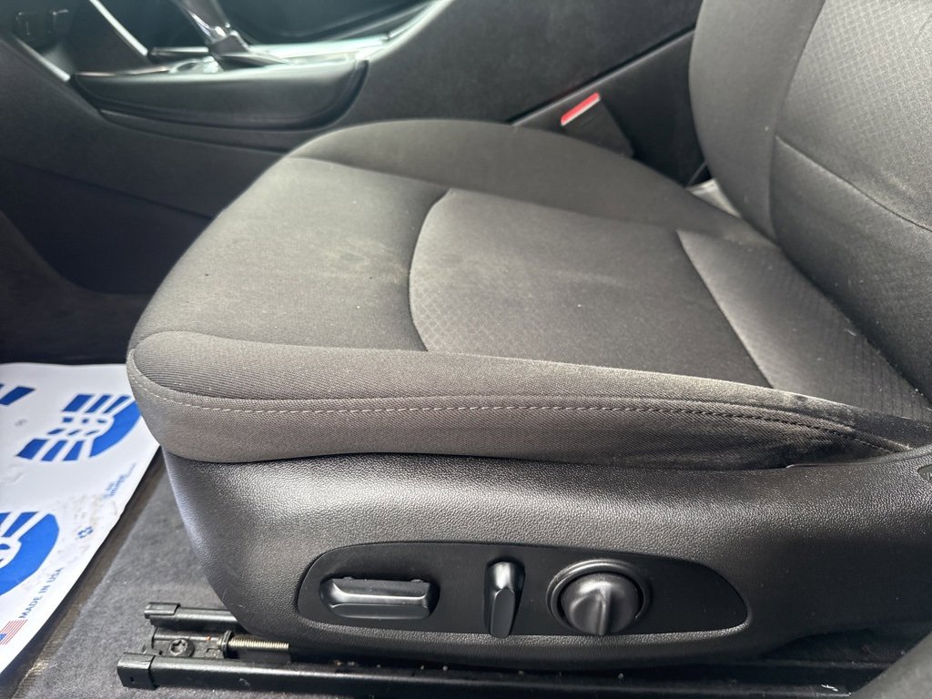 Used 2018 Chevrolet Malibu LT image 12