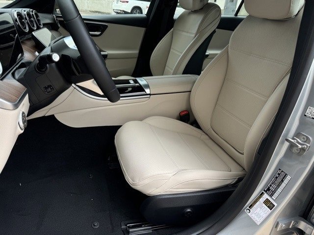 Used 2024 Mercedes-Benz C 300 Sedan image 8