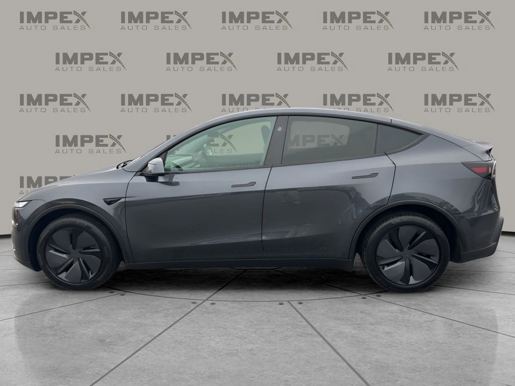 Used 2026 Tesla Model Y Long Range image 2