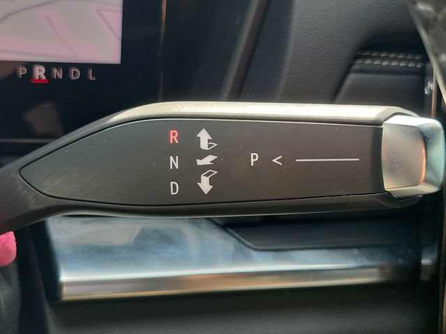 Used 2025 GMC Terrain Elevation w/ Elevation Premium Package AWD/4WD image 31