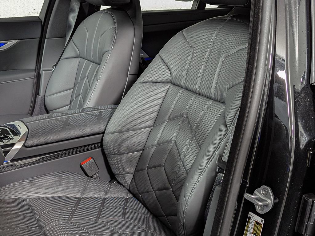 New 2026 BMW i7 xDrive60 image 18