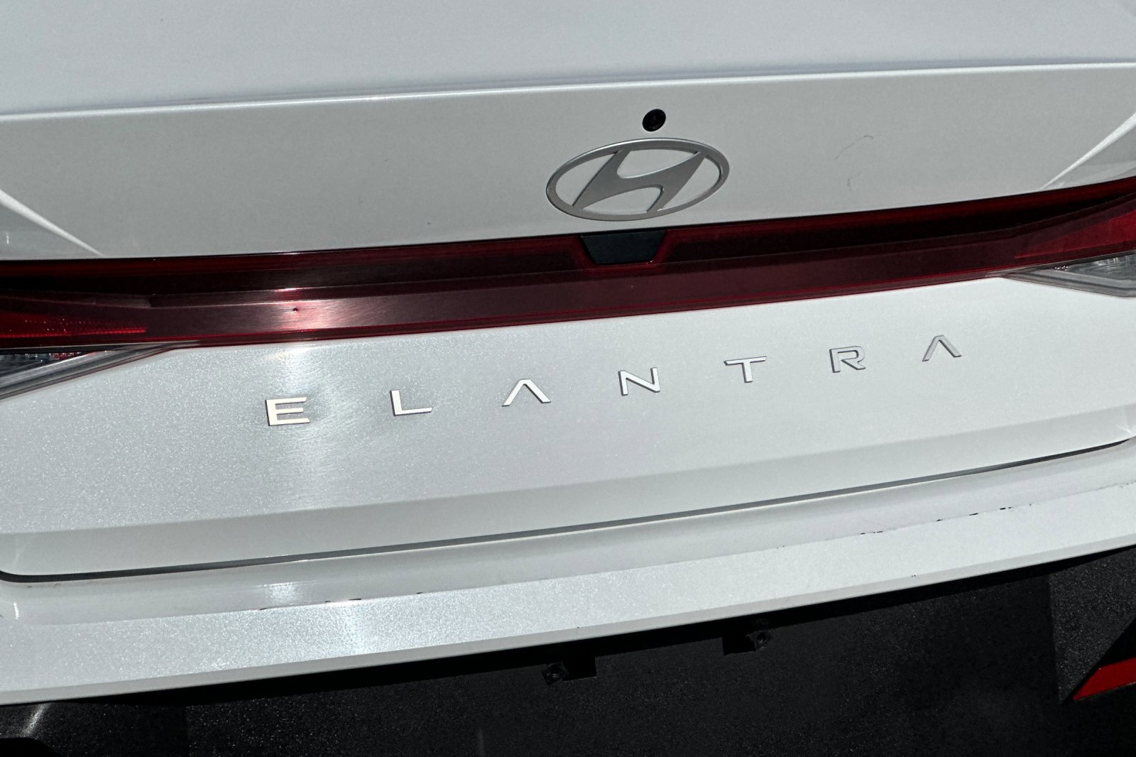 Used 2024 Hyundai Elantra SE FWD image 24