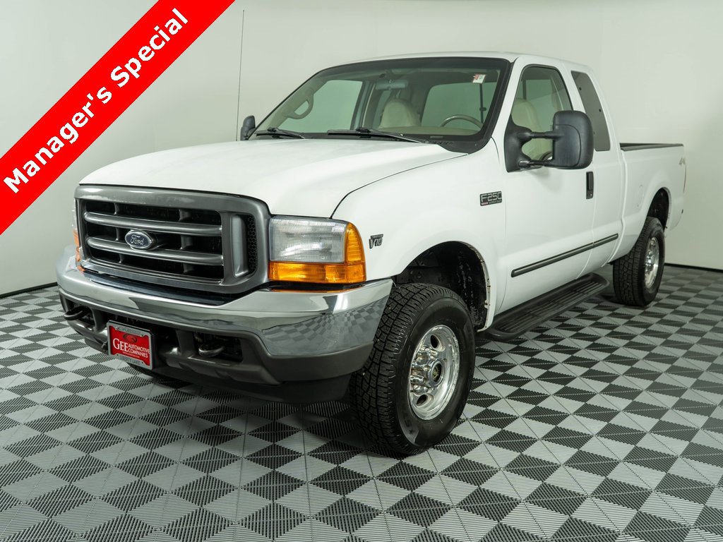 Used 2000 Ford F250 Lariat image 1