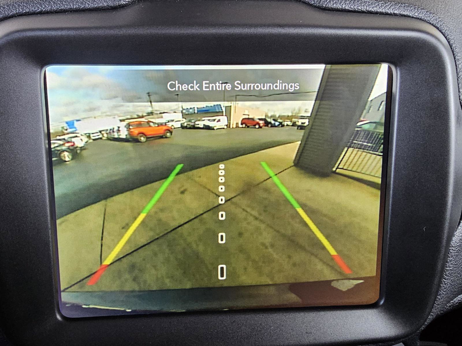 Used 2023 Jeep Renegade Latitude image 28