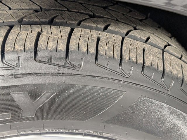 Certified 2023 Chrysler Pacifica Limited image 9