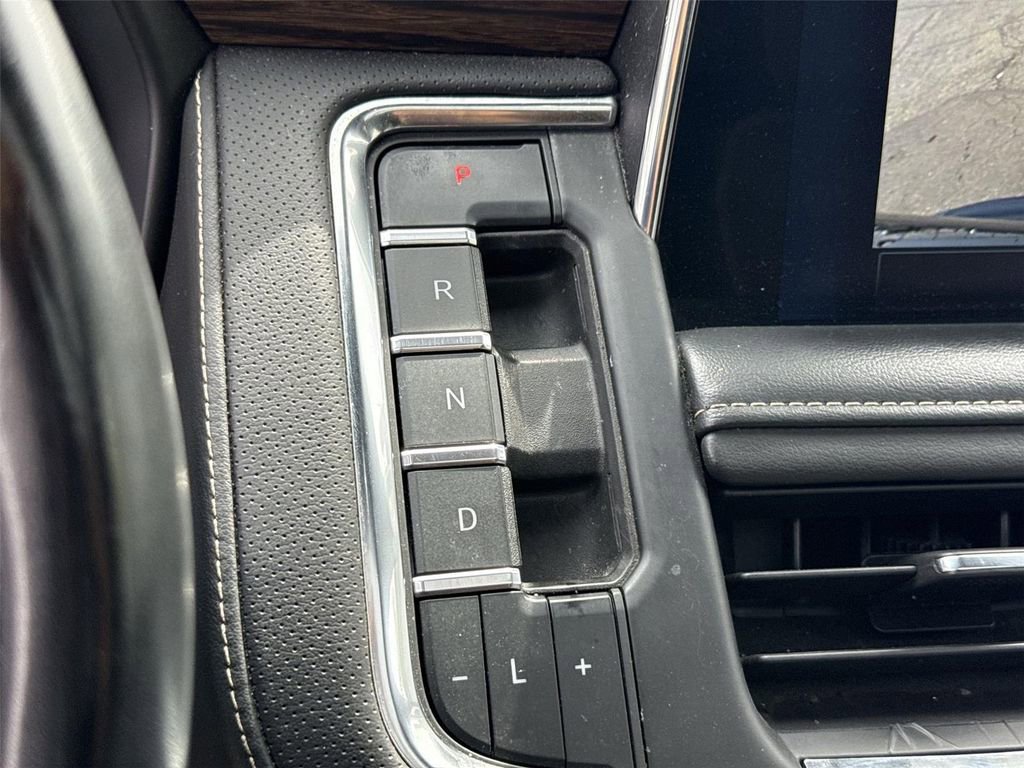 Used 2023 Chevrolet Tahoe Premier image 14