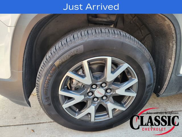 Used 2021 GMC Acadia SLE w/ Driver Convenience Package FWD image 12