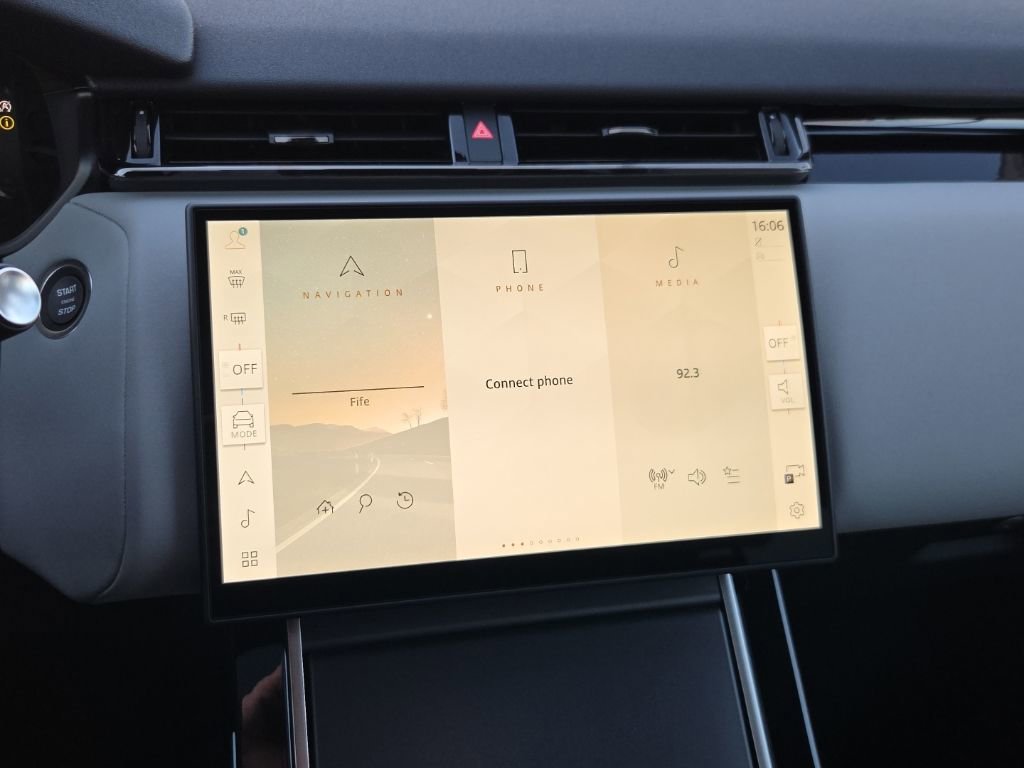 New 2026 Land Rover Range Rover Velar S AWD/4WD image 25