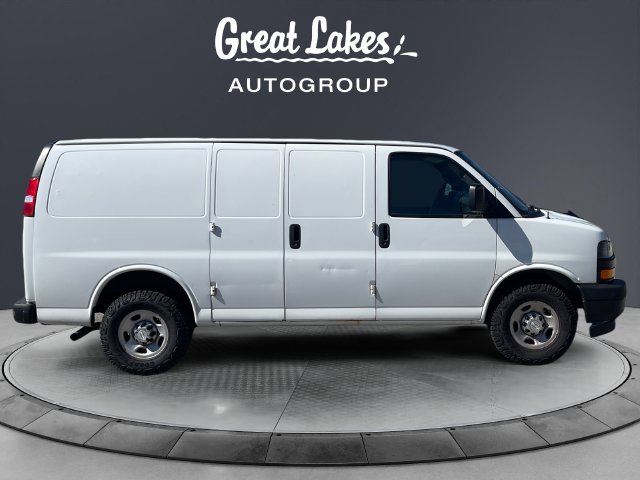 Used 2018 Chevrolet Express 2500 RWD image 6
