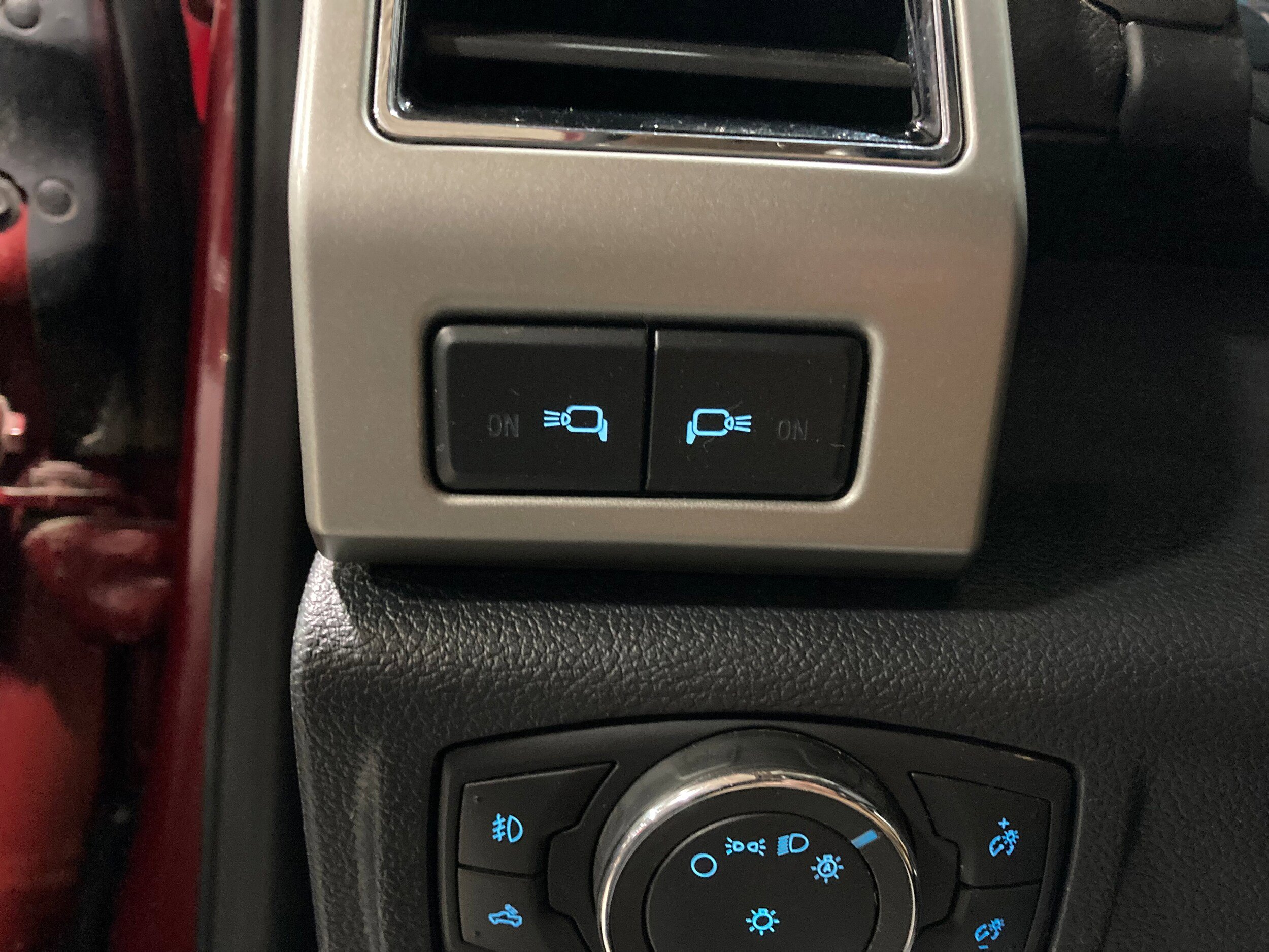 Used 2022 Ford F250 Lariat w/ Lariat Value Package AWD/4WD image 22